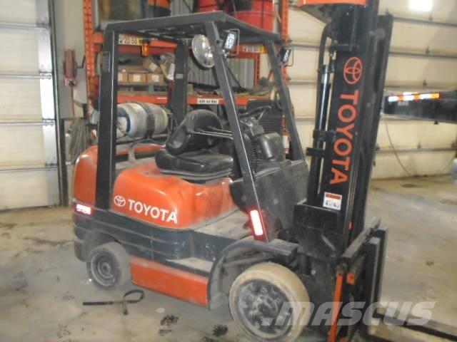 Toyota 52-6 FG U 30 Terrenggående gaffeltruck