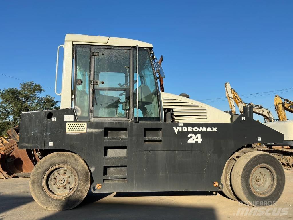 Vibromax W2400 Gummihjulsvalser