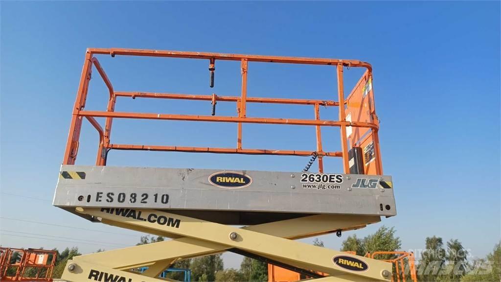 JLG 2630ES Sakselifter