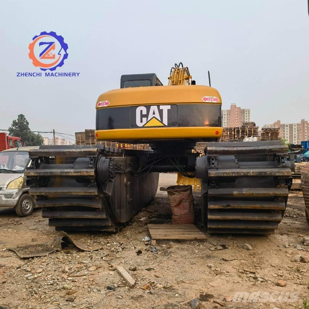 CAT 320 C Amfibiske Gravemaskiner