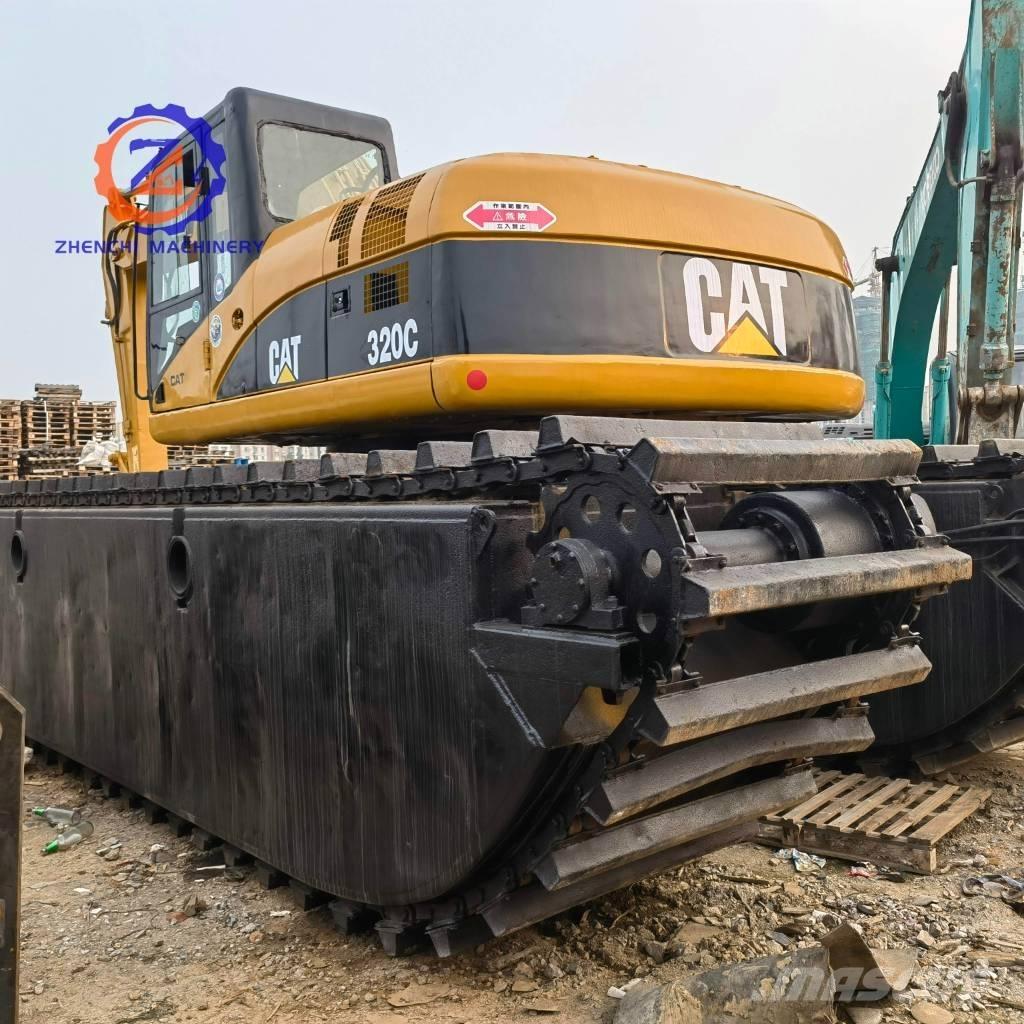CAT 320 C Amfibiske Gravemaskiner