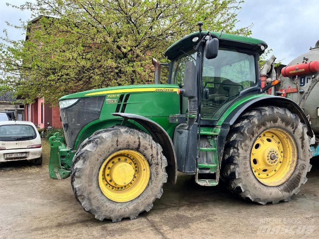 John Deere 7230 R Traktorer