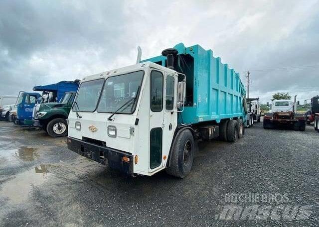 CCC LE8500 Renovasjonsbil
