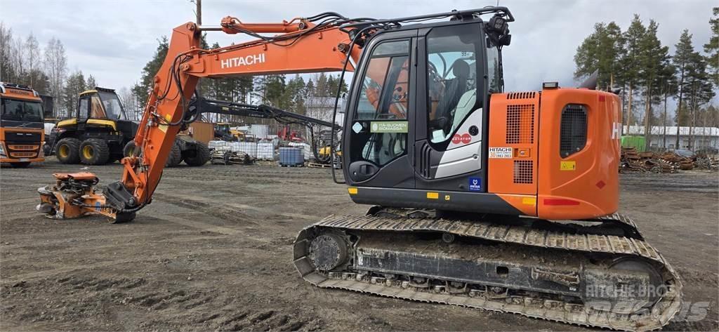 Hitachi ZX135US-5B Beltegraver