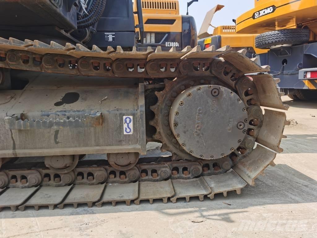 Volvo EC 220 Beltegraver