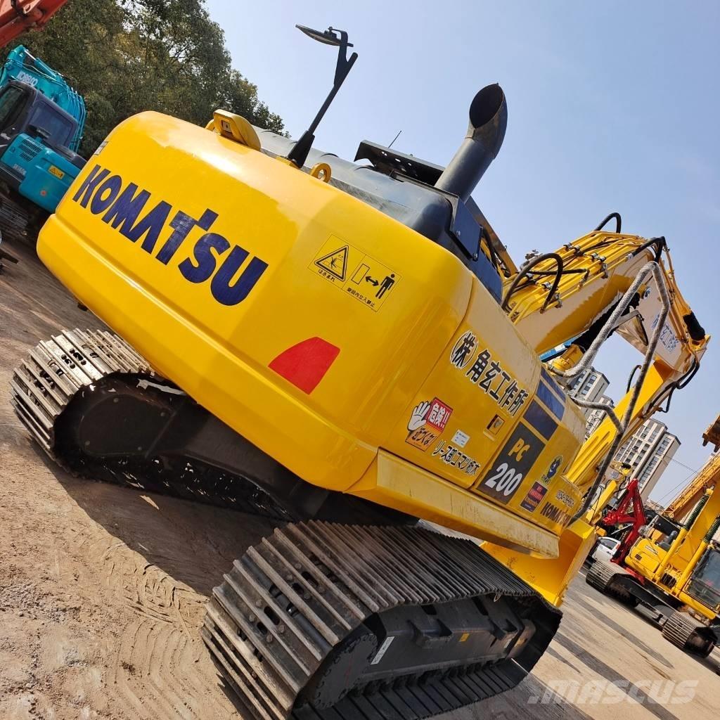Komatsu PC 200-8 Beltegraver