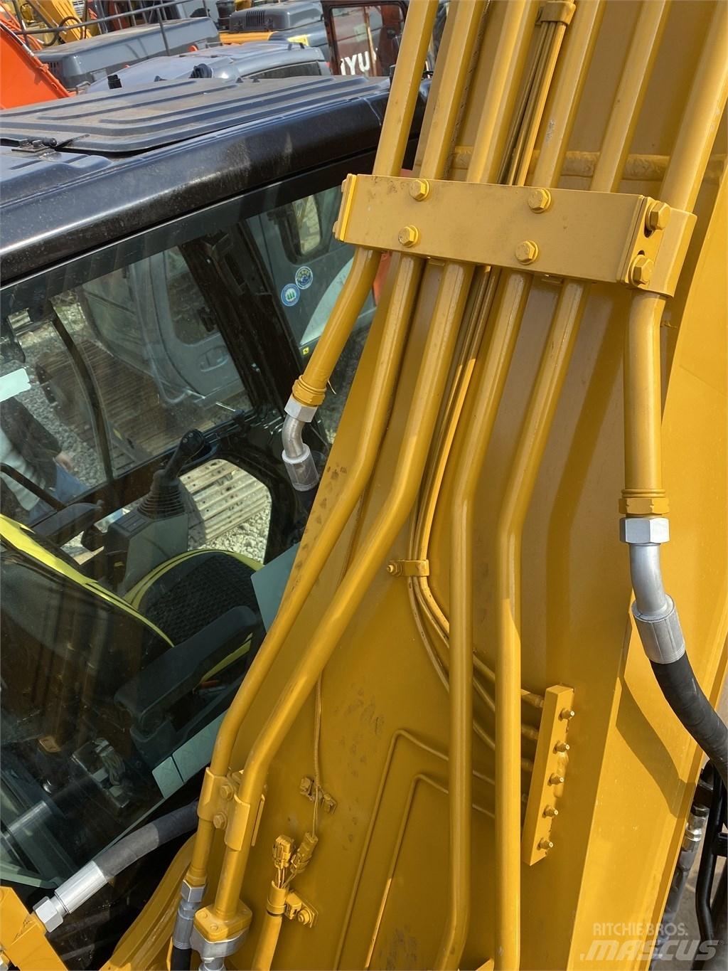 CAT 320 Beltegraver
