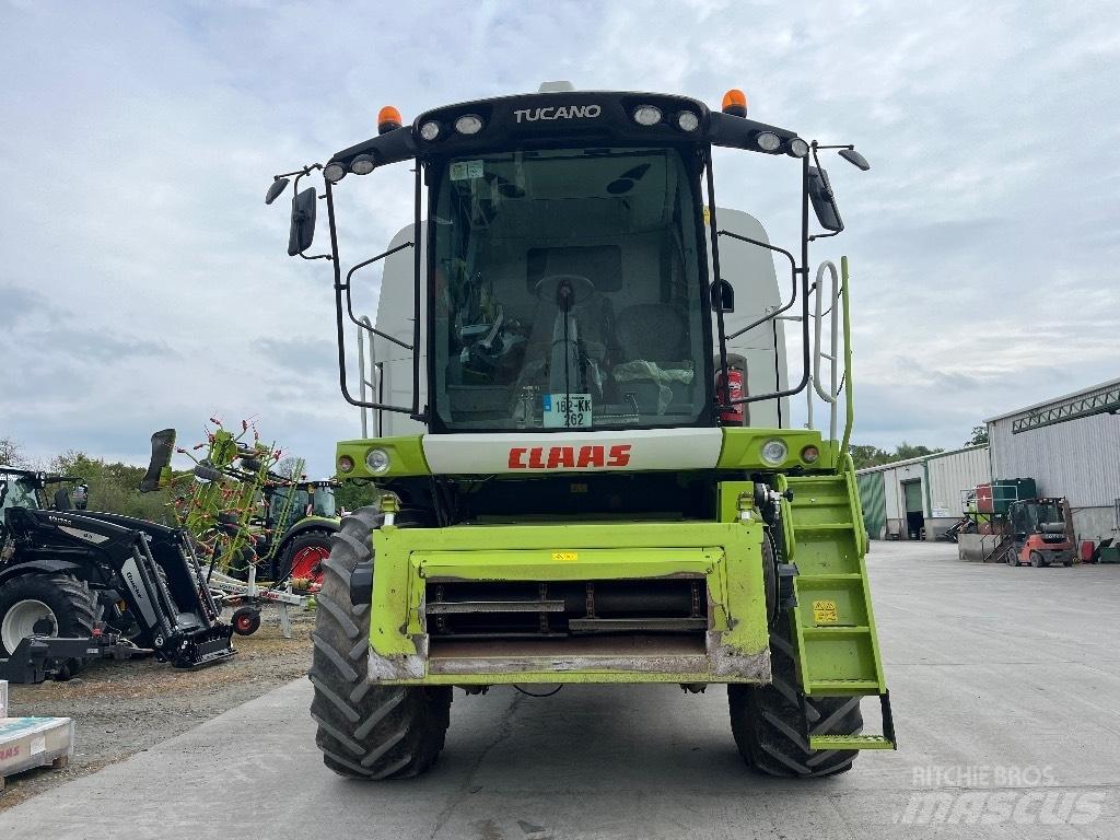 CLAAS Tucano 440 Skurtreskere