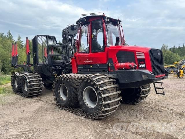 Komatsu 895 Lassbærere