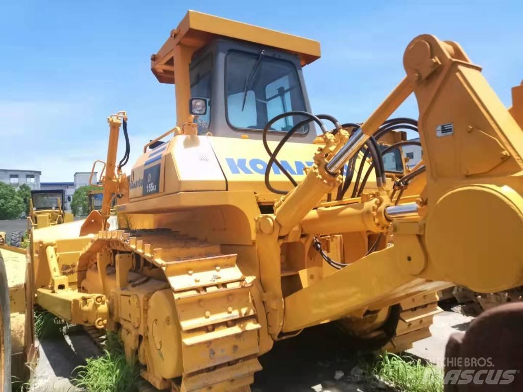 Komatsu D 155 Dozere Beltegående