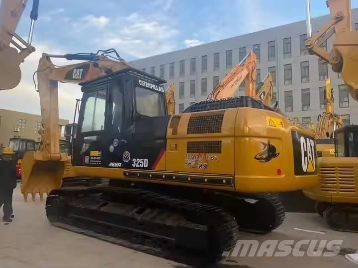 CAT 325 D Beltegraver