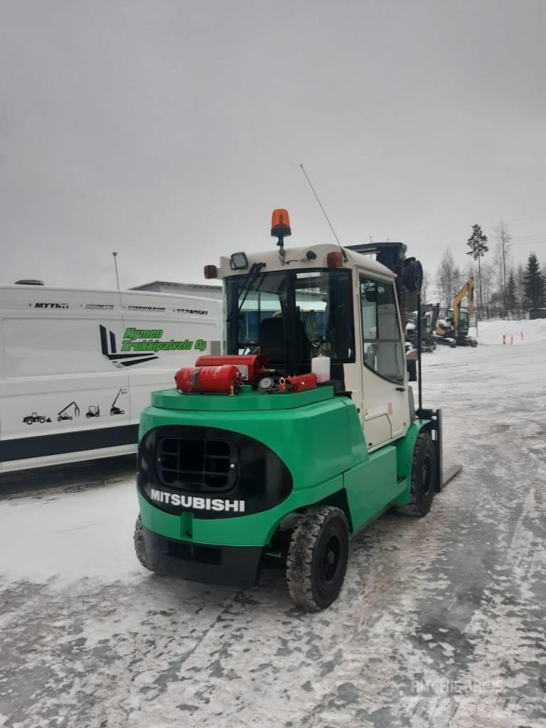Mitsubishi FD50K Diesel Trucker
