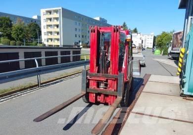 Manitou MI 30 D Diesel Trucker