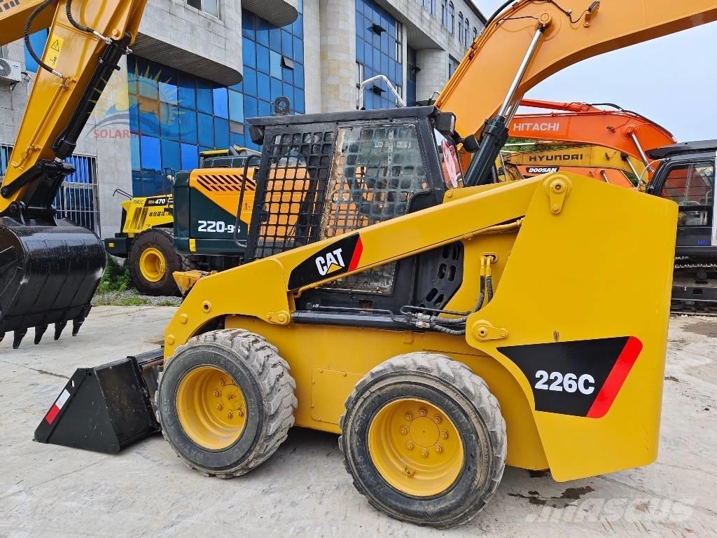 CAT 226 C Kompaktlastere