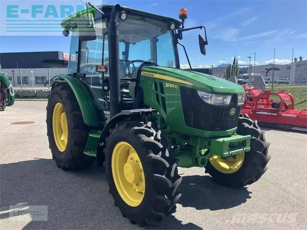 John Deere 5067e Traktorer