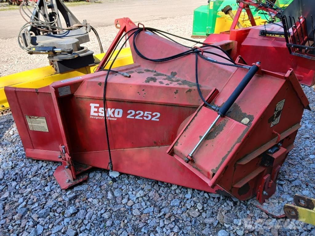 Esko 2252 Snøfresere