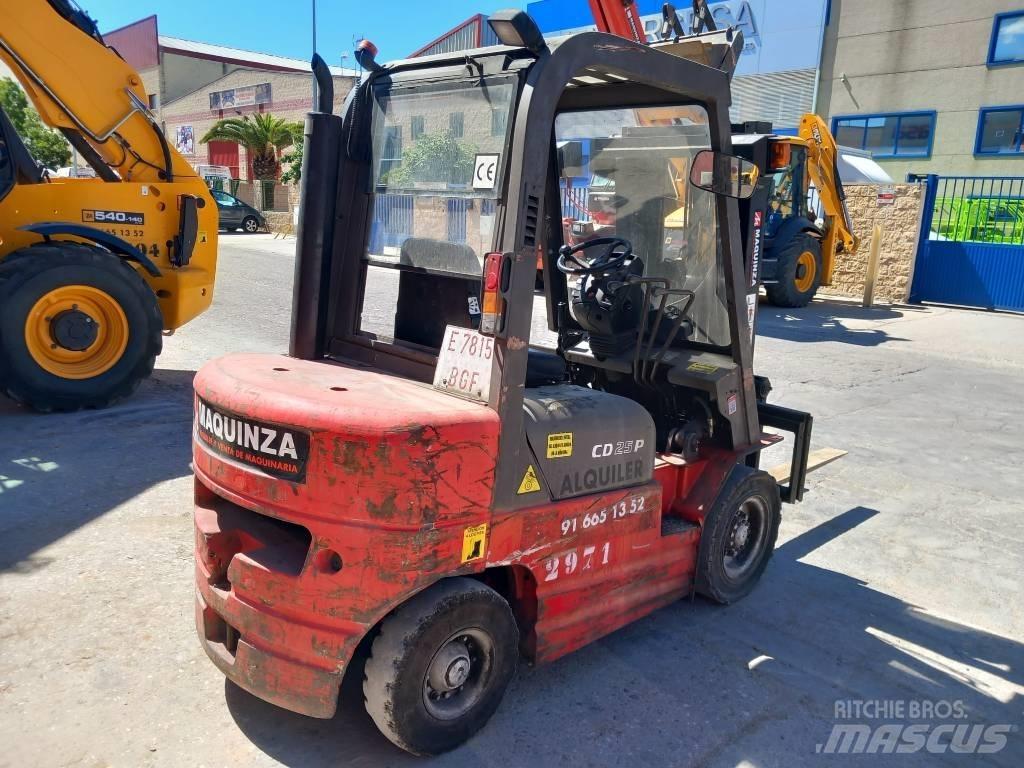 Manitou CD 25 P Diesel Trucker