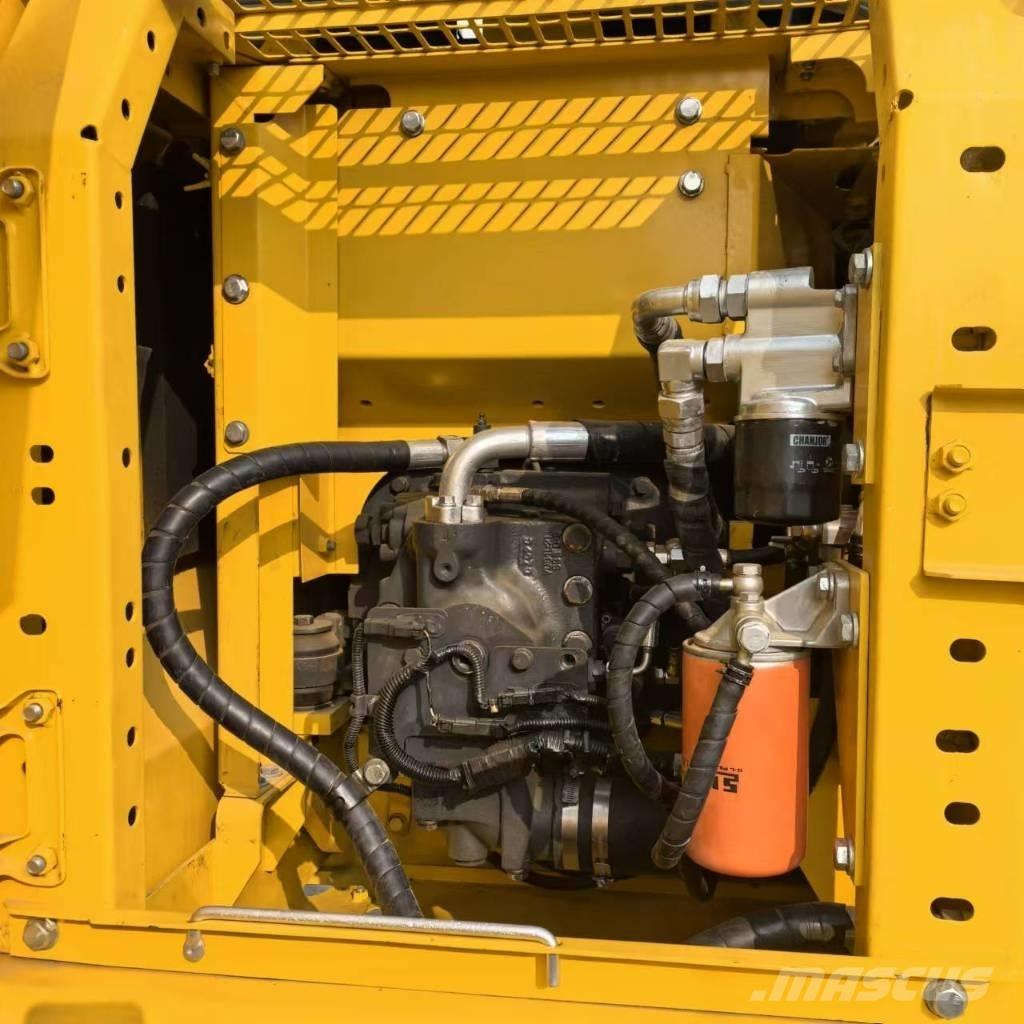 Komatsu PC 130-7 Beltegraver