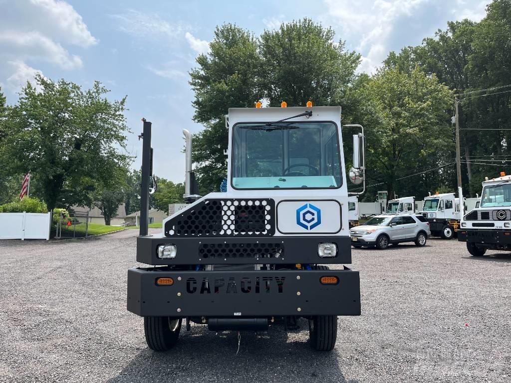 Capacity TJ5000 DOT Terminaltraktor