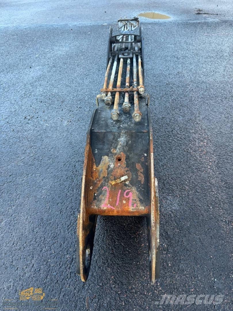 Komatsu 105F Lassbærere