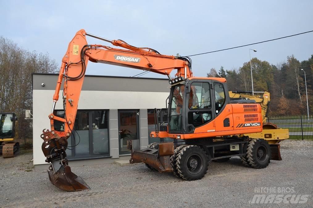 Doosan DX 140 W Hjulgravere