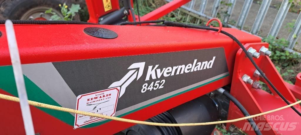 Kverneland 8452 Raker og høyvendere