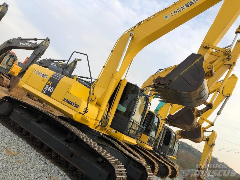 Komatsu 240-8 Beltegraver