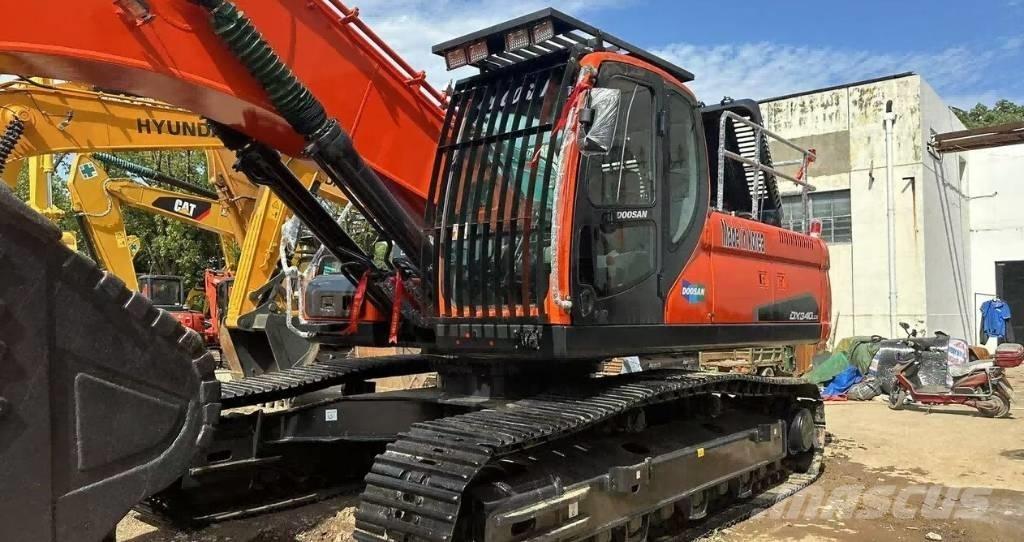 Doosan DX340 Beltegraver