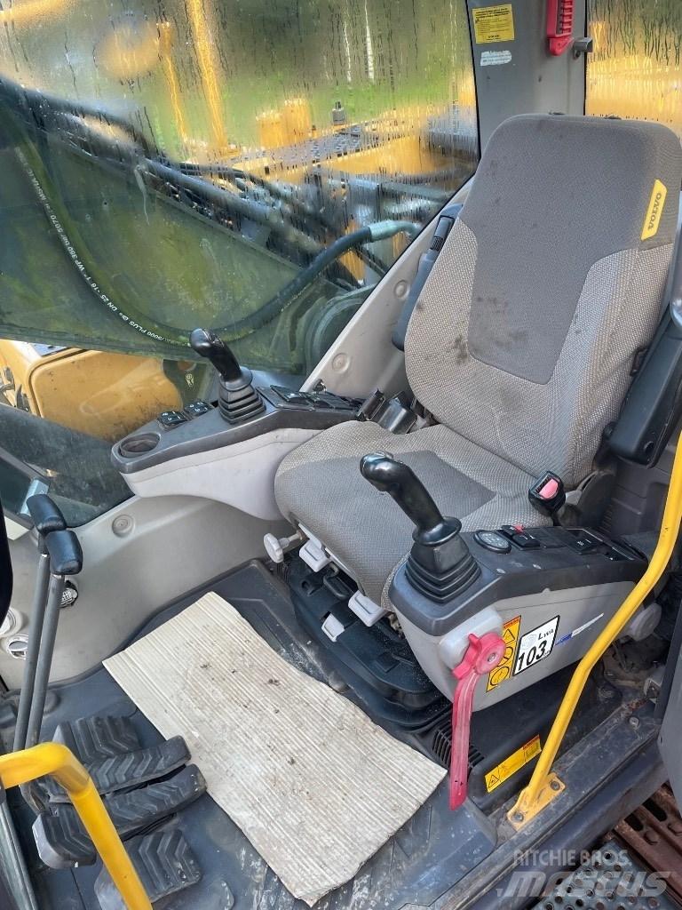 Volvo EC210C Beltegraver
