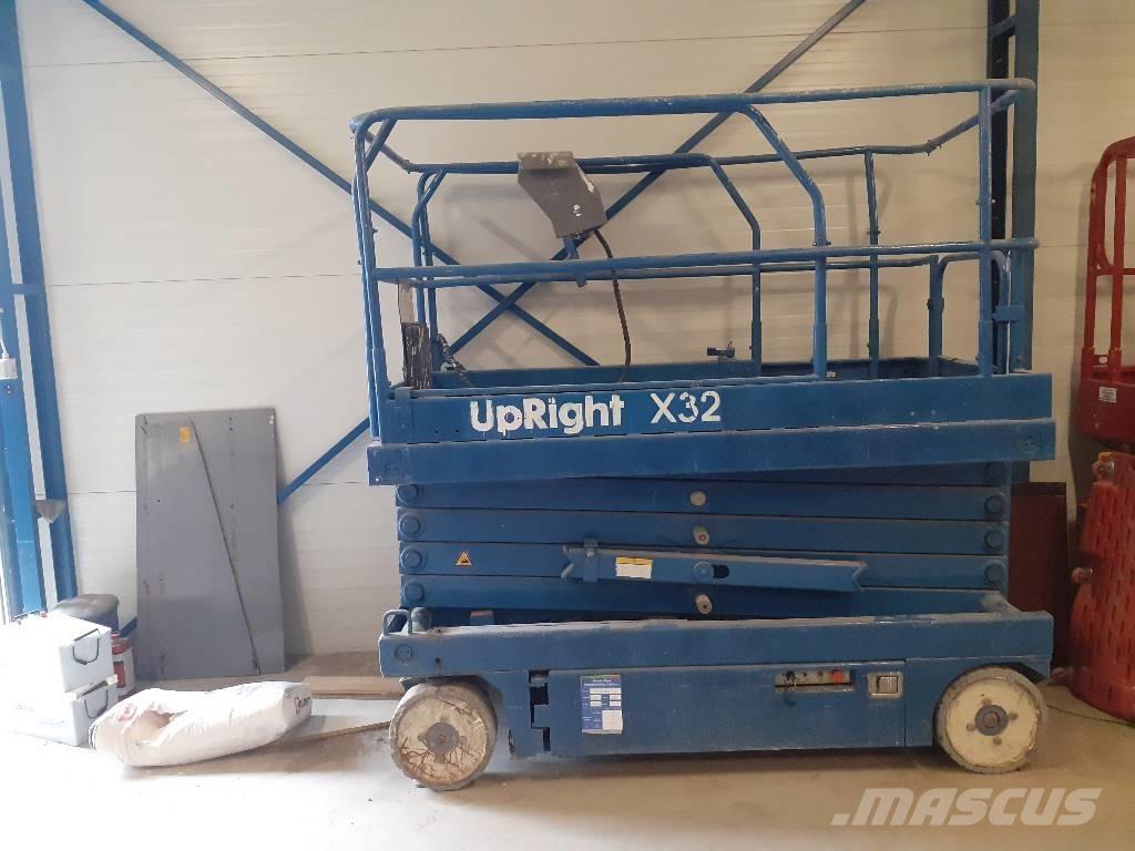 UpRight X 32 Sakselifter