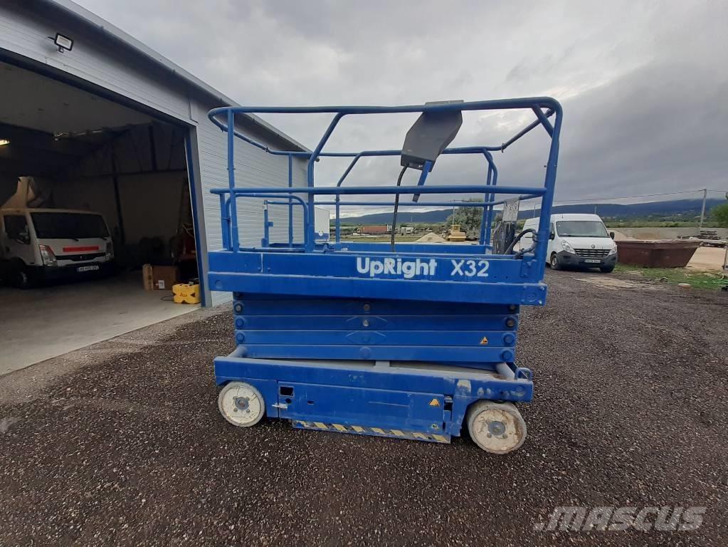 UpRight X 32 Sakselifter