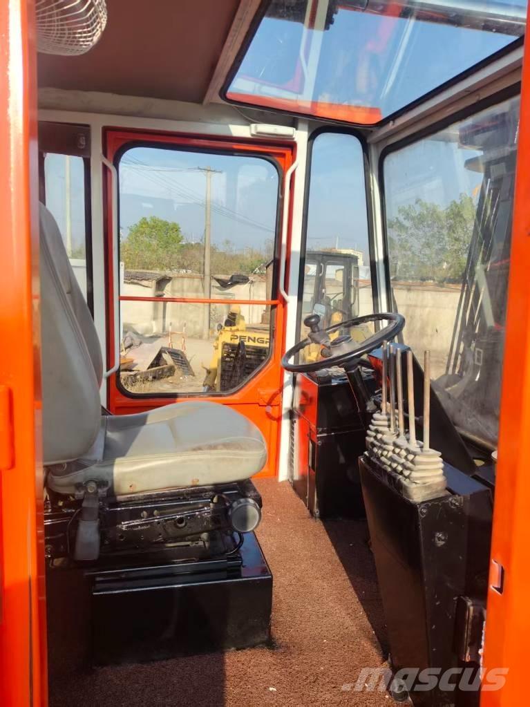 Kalmar DCF 420-12 Diesel Trucker