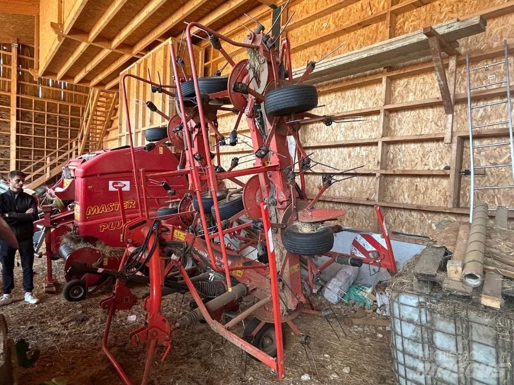 Kuhn GF10812 Raker og høyvendere