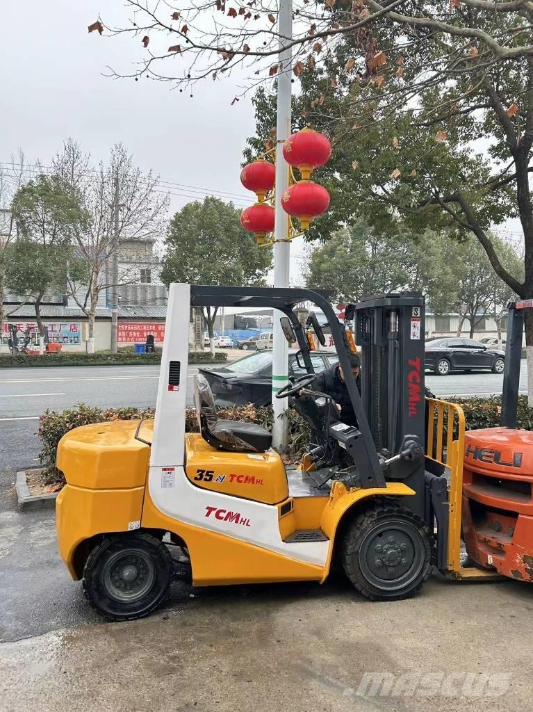 TCM 35 Diesel Trucker