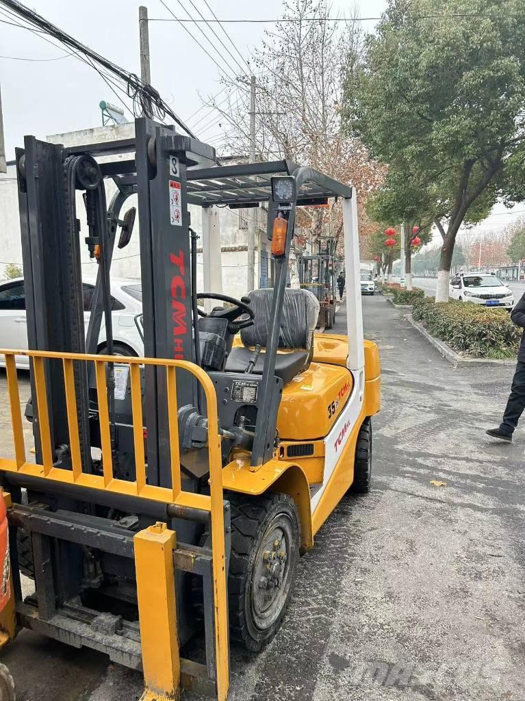 TCM 35 Diesel Trucker