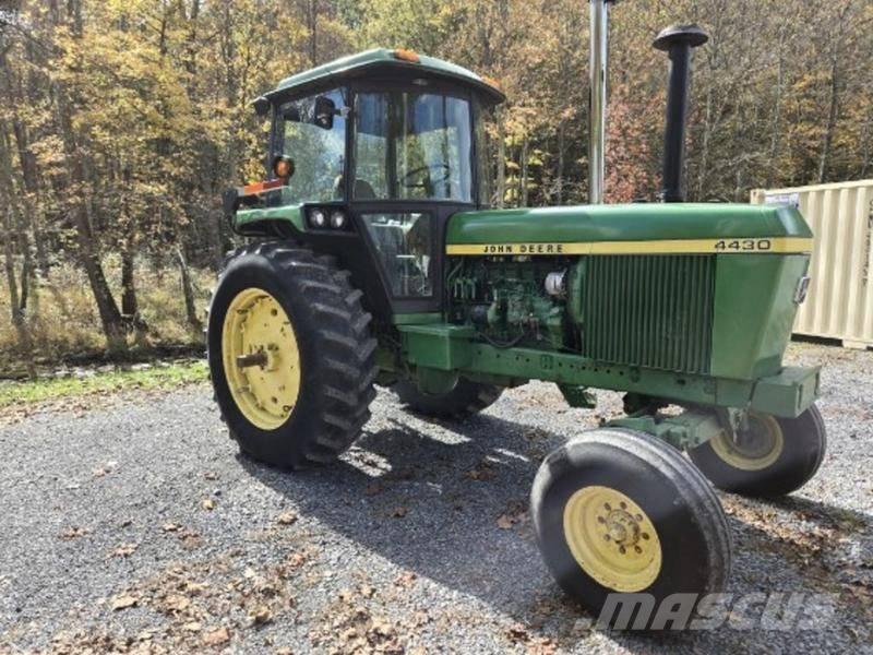 John Deere 4430 Traktorer