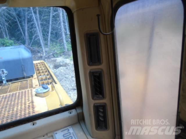 CAT 330 L Beltegraver