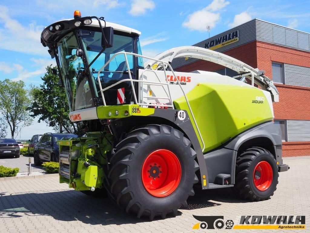 CLAAS Jaguar 860 4WD Selvdrevne fôrhøstere