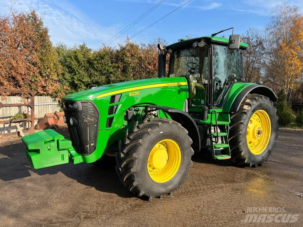 John Deere 8230 Traktorer