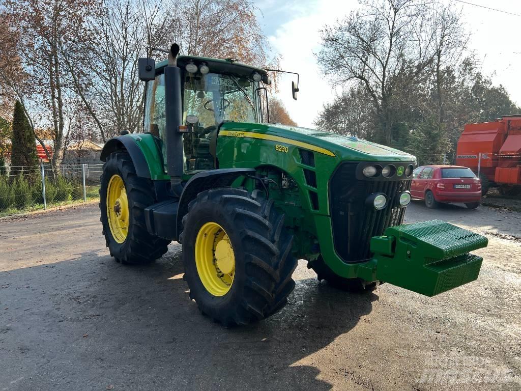 John Deere 8230 Traktorer