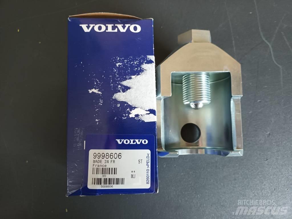 Volvo PULLER 9998606 Motorer