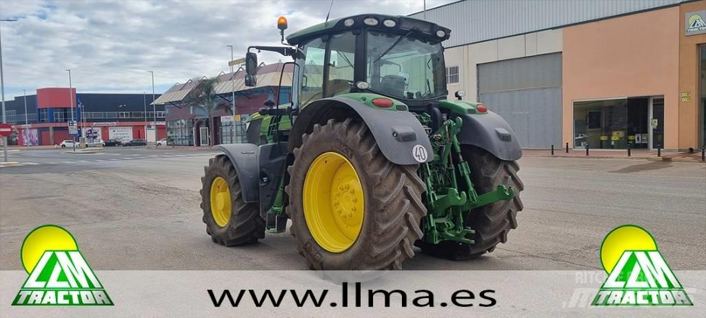John Deere 6215 R Traktorer