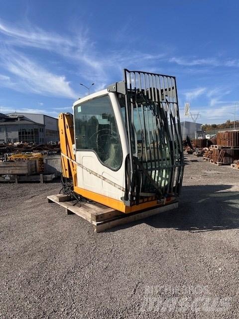 Liebherr A 934 C HD Førerhus og Interiør