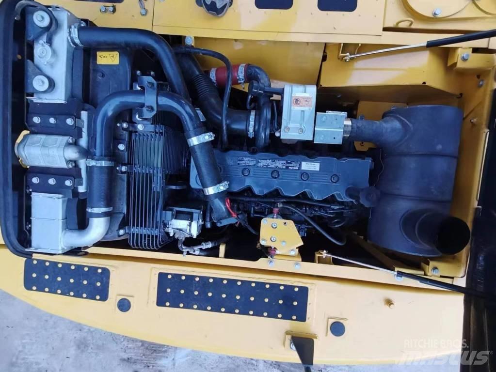 Komatsu PC 210 LC-8 Beltegraver