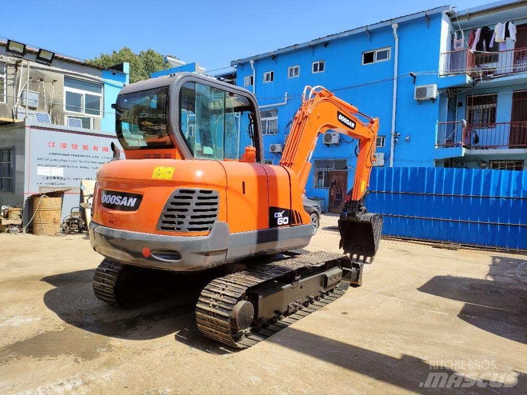 Doosan DX 60 Beltegraver