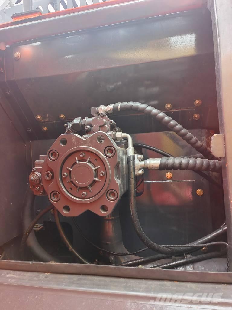 Doosan DX 300 LC Beltegraver