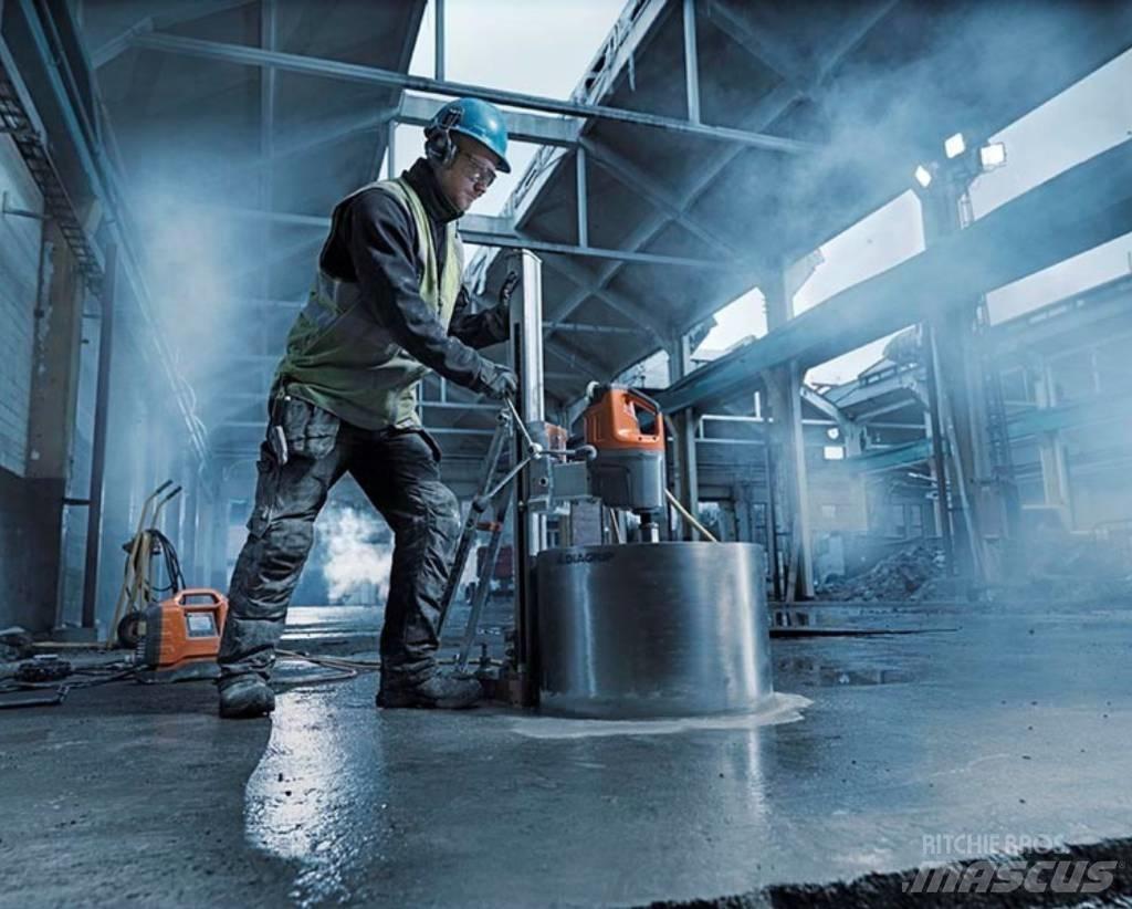 Husqvarna DM7000 Stillas
