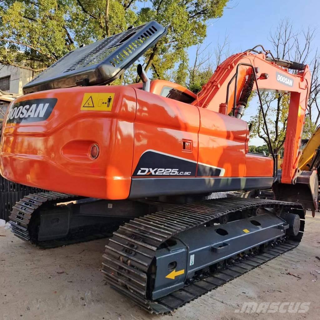 Doosan DX 225 LC Beltegraver