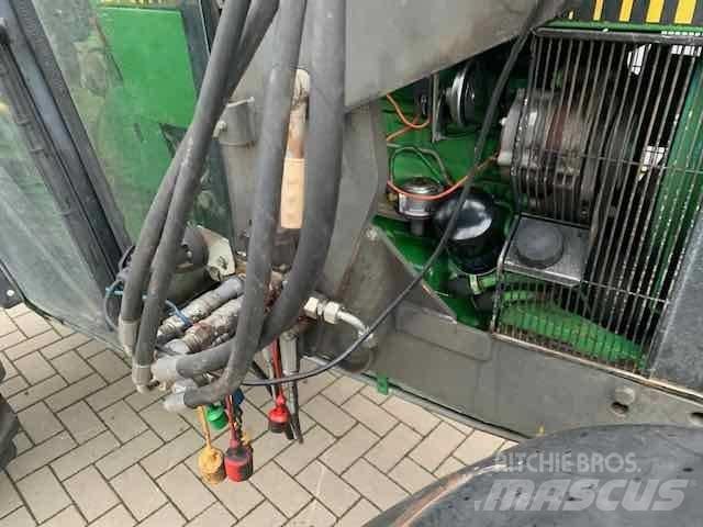 John Deere 2450 Traktorer