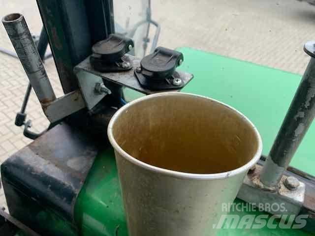 John Deere 2450 Traktorer